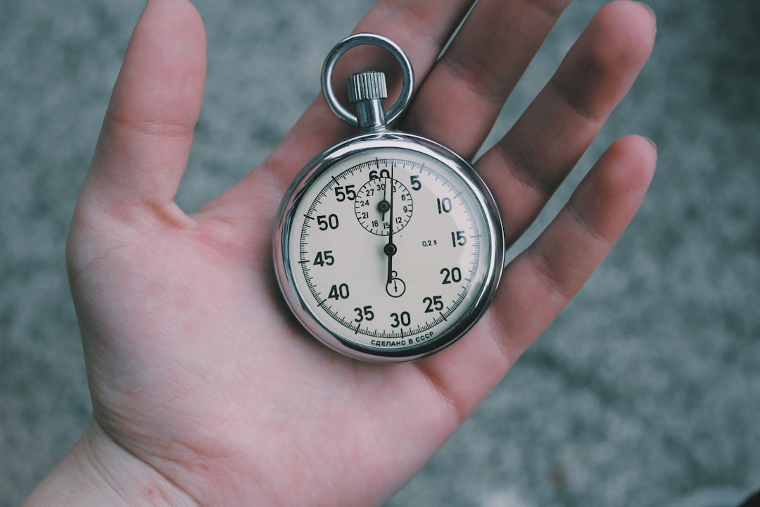 découvrez tout ce qu'il faut savoir sur le passage à l'heure d'été : son histoire, son impact sur notre quotidien, et comment il influence notre rythme de vie. restez informé et préparez-vous au changement d'heure avec nos conseils pratiques.