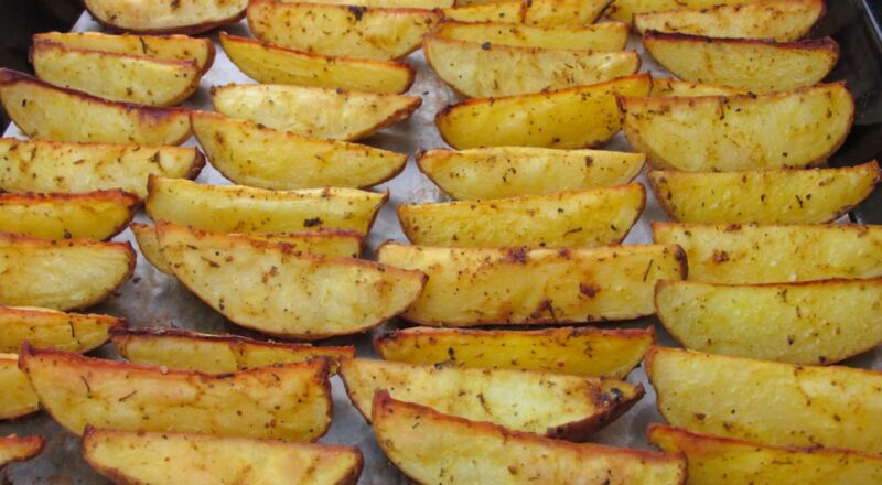 découvrez l'univers savoureux des pommes de terre : recettes créatives, conseils de cuisson et variétés pour sublimer tous vos plats.