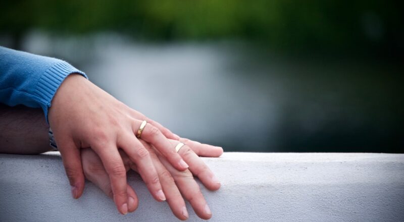 découvrez l'art de l'intimité : un voyage au cœur des relations humaines, où l'affection, la confiance et la connexion jouent un rôle essentiel. explorez des conseils, des récits et des réflexions pour renforcer vos liens avec ceux qui comptent le plus.
