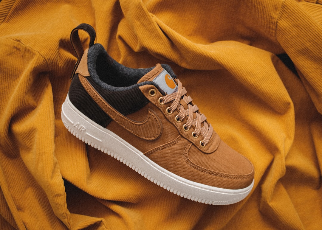 découvrez notre sélection de chaussures de marche confortables, idéales pour un maximum de confort et de soutien lors de vos promenades. conçues pour allier style et ergonomie, elles vous accompagneront tout au long de vos aventures. marchez avec aisance et élégance!
