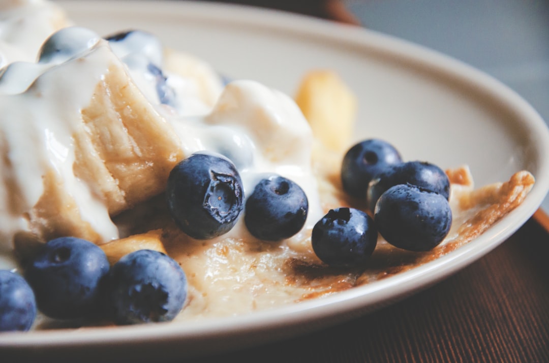 découvrez la délicieuse recette des crêpes, un plat convivial et savoureux. apprenez à préparer des crêpes sucrées et salées, idéales pour toutes les occasions, que ce soit pour un brunch, un dessert ou un repas rapide. laissez-vous séduire par cette spécialité française incontournable.