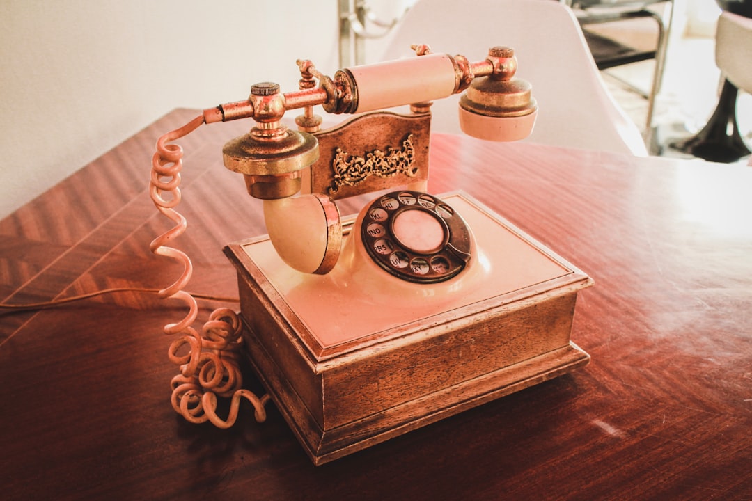 découvrez l'histoire fascinante de l'invention du téléphone mobile, une révolution technologique qui a transformé nos communications et notre quotidien. plongez dans les innovations clés et les enjeux qui ont marqué cette avancée marquante.