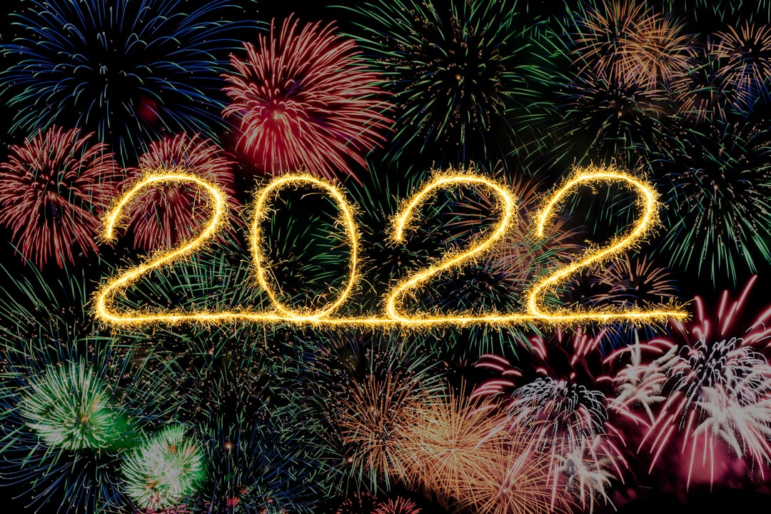célébrez la nouvelle année avec joie et espoir ! découvrez des idées de résolutions, des traditions festives et des conseils pour commencer l'année sur une note positive.