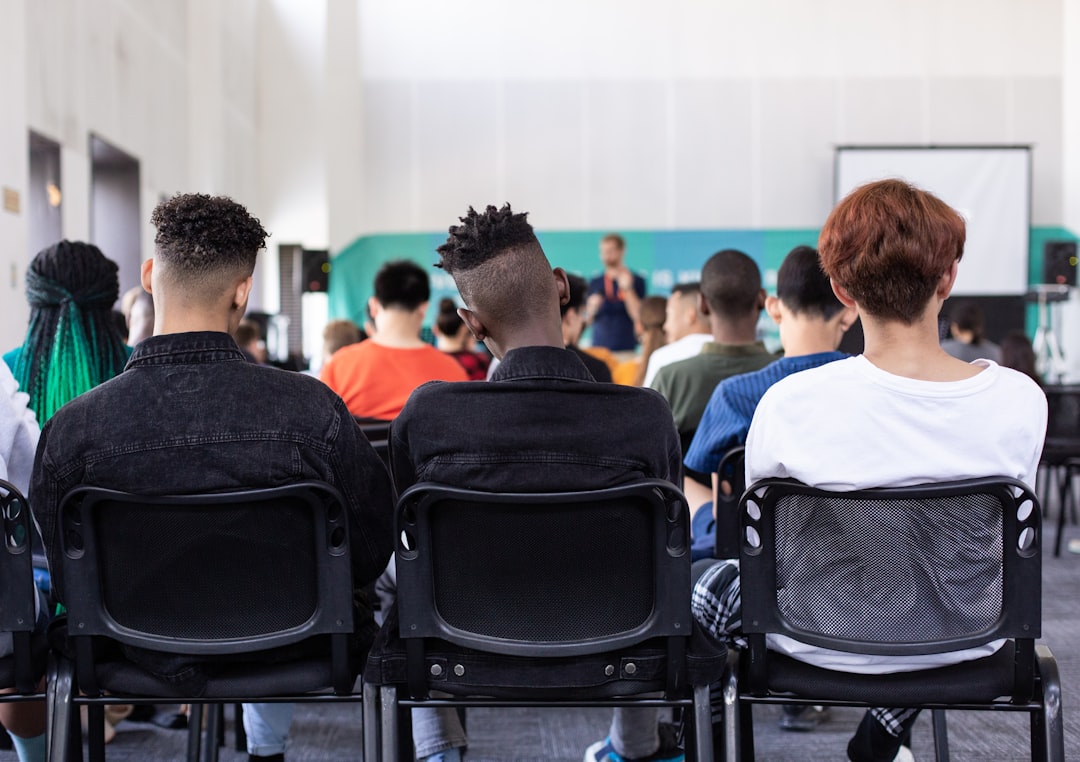 découvrez des conseils pratiques et des astuces pour une rentrée scolaire réussie. préparez-vous pour le début de l'année scolaire avec des idées d'organisation, de motivation et de gestion du stress pour les étudiants et les parents.