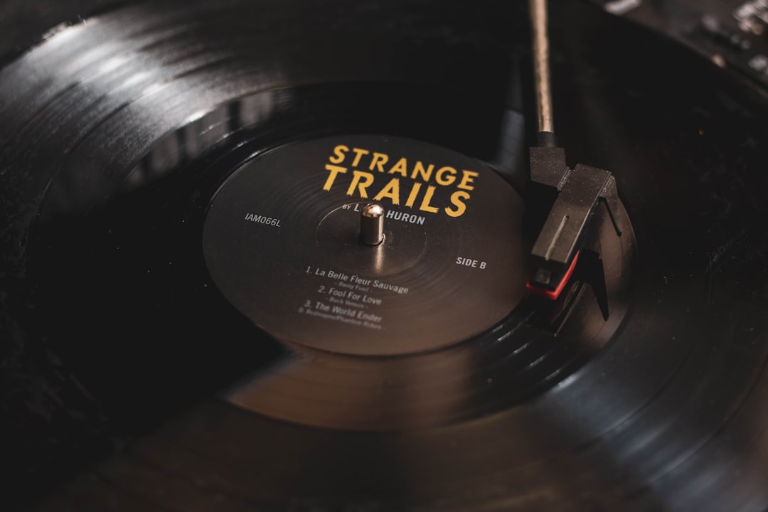 découvrez l'univers captivant des bandes sonores avec notre sélection de musiques emblématiques qui éveilleront vos émotions. plongez dans l'atmosphère unique des films, jeux vidéo et séries grâce à des compositions inoubliables.