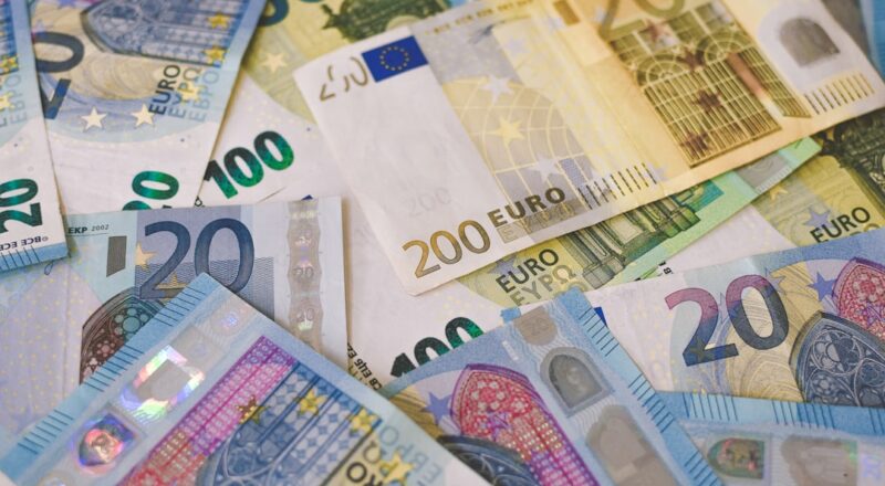 découvrez les limites de dépôt en espèces et optimisez vos transactions financières. informez-vous sur les règles et les meilleures pratiques pour gérer vos dépôts tout en respectant la législation en vigueur.