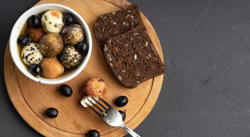 découvrez notre pain complet, une option saine et délicieuse pour accompagner vos repas. riche en fibres et en nutriments, ce pain est parfait pour un petit déjeuner energisant ou un déjeuner équilibré. savourez le goût authentique des grains entiers dans chaque bouchée.