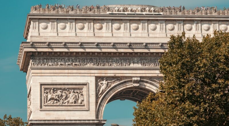 découvrez les meilleures locations à paris pour vivre une expérience inoubliable dans la ville lumière. que ce soit pour un week-end romantique, un séjour culturel ou un voyage d'affaires, trouvez l'endroit idéal qui vous ressemble.