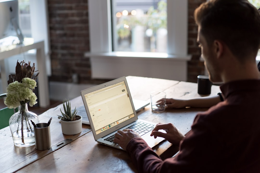 découvrez notre plateforme d'enchères en ligne, où vous pouvez acheter et vendre des objets uniques, assister à des ventes excitantes et profiter de la compétition pour obtenir les meilleures offres. rejoignez-nous pour faire de bonnes affaires et dénicher des trésors à chaque enchère !