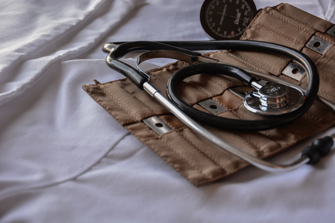 découvrez nos conseils et solutions efficaces pour le traitement des ampoules. apprenez à soulager la douleur, prévenir les infections et favoriser la guérison rapide de vos blessure.