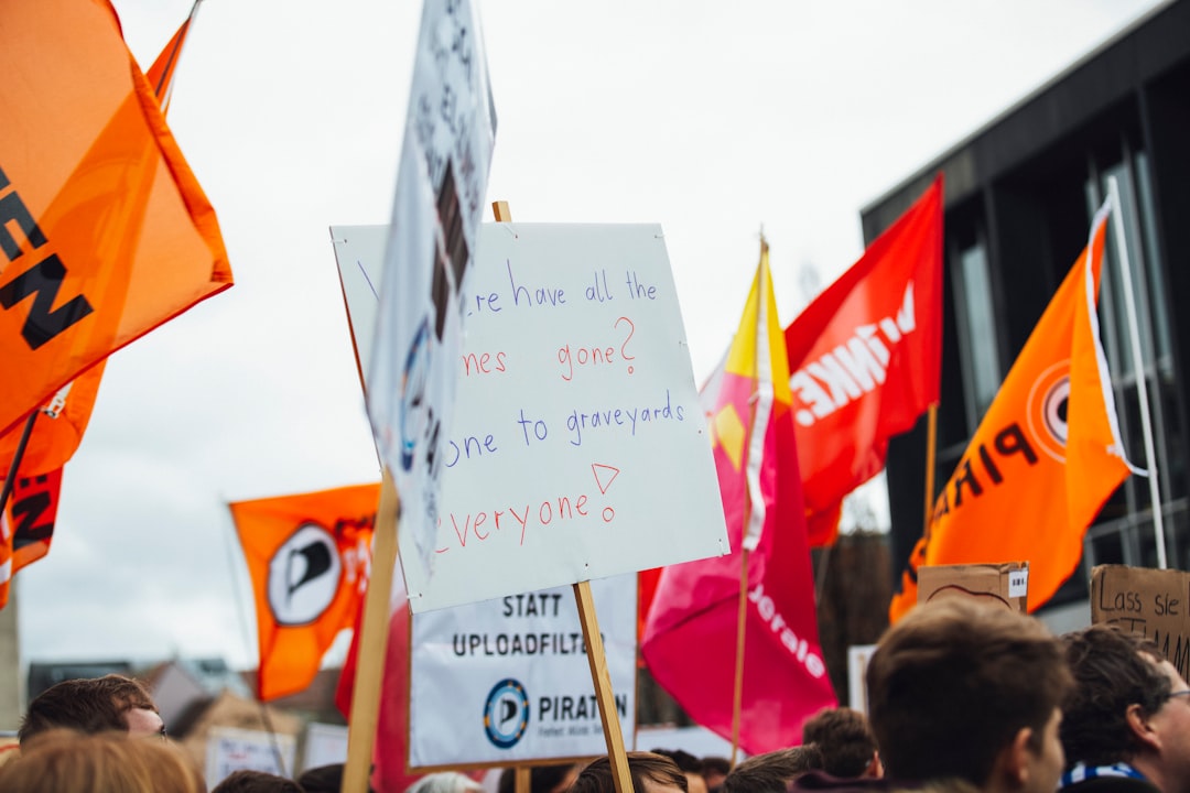 découvrez les enjeux et les conséquences de la censure à travers le monde. cet article explore les différentes formes de censure, son impact sur la liberté d'expression et les droits humains, ainsi que les efforts déployés pour la combattre.