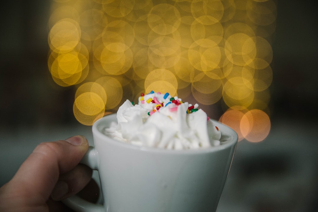 découvrez les alternatives à la crème pour une cuisine plus saine et variée. que ce soit pour remplacer la crème dans vos recettes sucrées ou salées, explorez des options délicieuses et nutritives qui satisferont toutes vos envies culinaires.