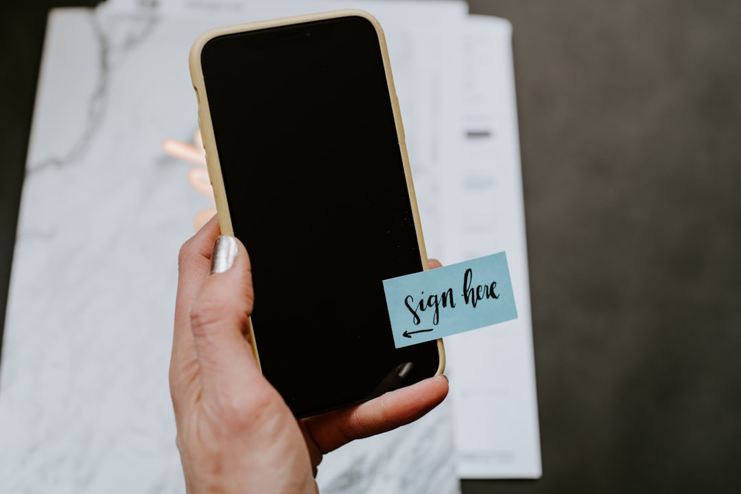 découvrez la puissance de la signature électronique, une solution moderne et sécurisée pour authentifier vos documents en ligne rapidement et facilement. optez pour une méthode professionnelle qui facilite vos transactions tout en garantissant la validité légale.
