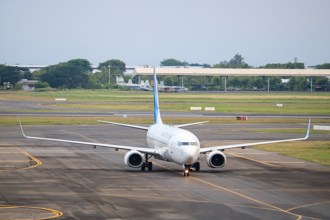 découvrez les avions les plus rapides au monde, alliant technologie avancée et performances incroyables. explorez les caractéristiques et les innovations qui propulsent ces aéronefs à des vitesses impressionnantes.