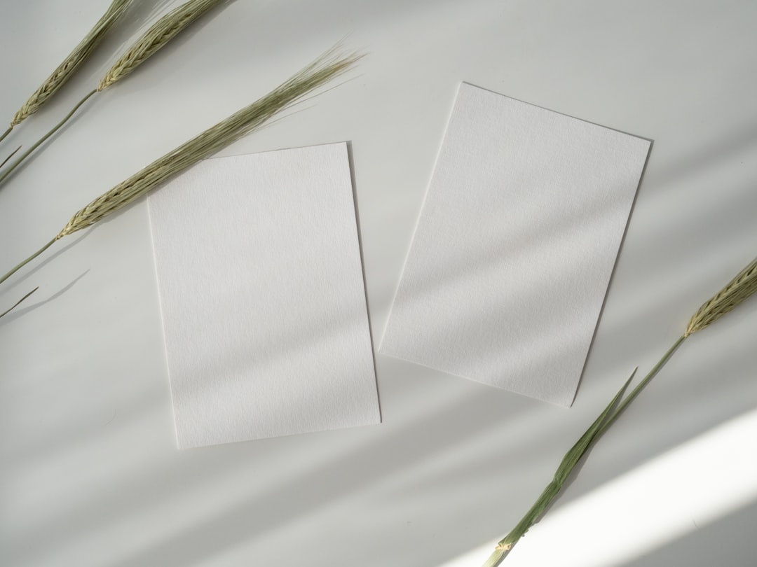 découvrez l'art de l'identification des plantes avec notre guide complet. apprenez à reconnaître différentes espèces grâce à des photos, des descriptions et des astuces pratiques. que vous soyez débutant ou botaniste en herbe, explorez la diversité des plantes et améliorez vos connaissances en botanique.