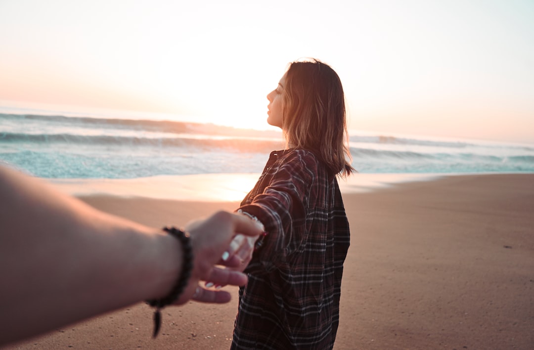 découvrez l'essence du romantisme à travers nos conseils, idées de rendez-vous, et histoires d'amour captivantes. plongez dans un monde où chaque moment devient une célébration de l'affection et de la passion.