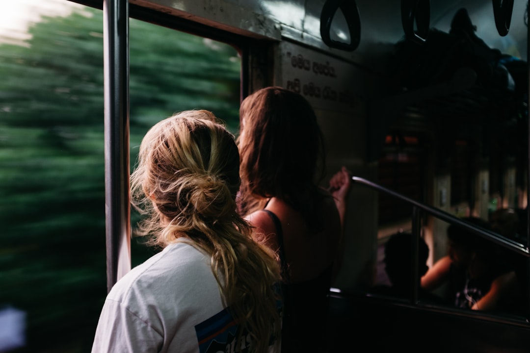découvrez comment obtenir un remboursement de votre billet de train facilement et rapidement. suivez nos conseils pratiques pour naviguer dans les différentes politiques de remboursement et maximiser vos chances de récupérer votre argent.