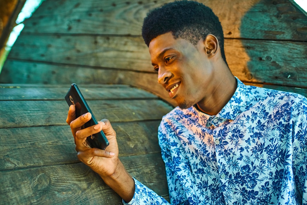 découvrez l'univers fascinant des youtubers ! explorez les dernières tendances, suivez vos créateurs préférés et plongez dans le monde du contenu vidéo sur youtube. inspirez-vous des talentueux youtubers qui partagent leurs passions, conseils et expériences avec le monde entier.