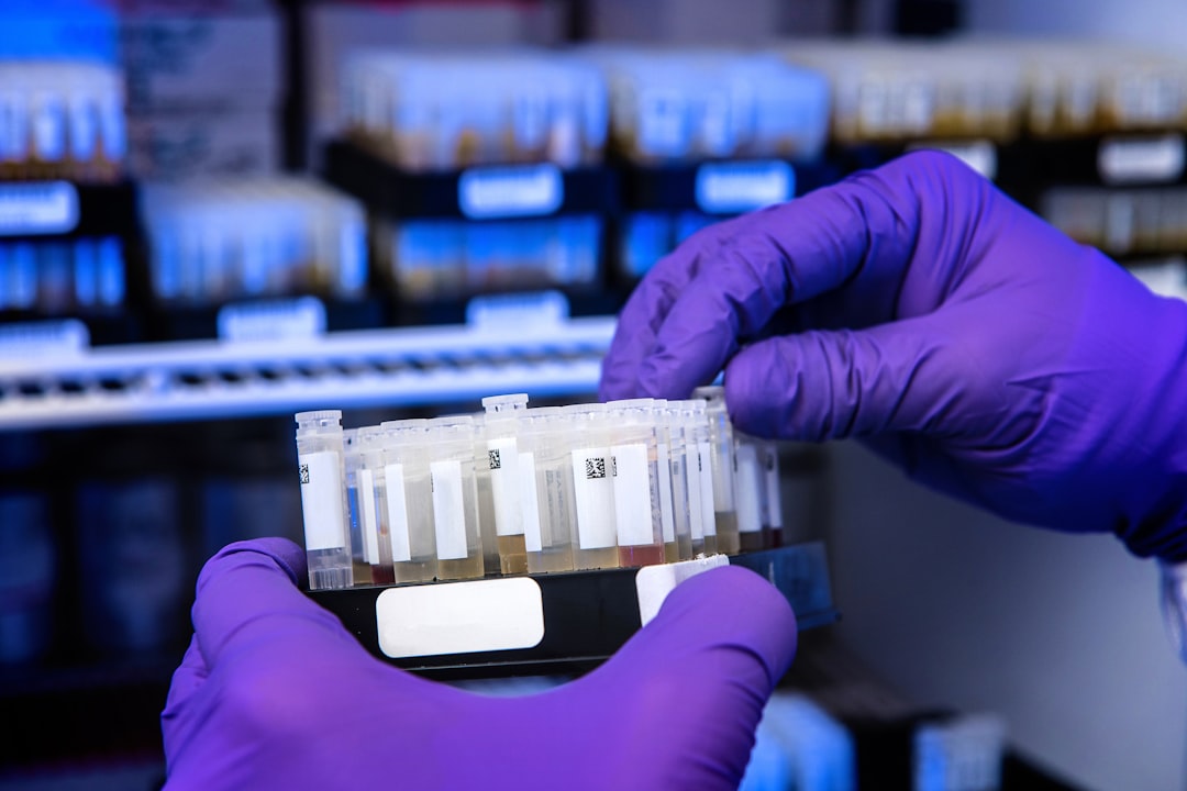 découvrez l'importance des tests sanguins pour évaluer votre santé. informez-vous sur les différents types de tests, leurs objectifs, et comment ils peuvent aider à diagnostiquer des maladies. prenez le contrôle de votre bien-être grâce à des analyses précises et fiables.