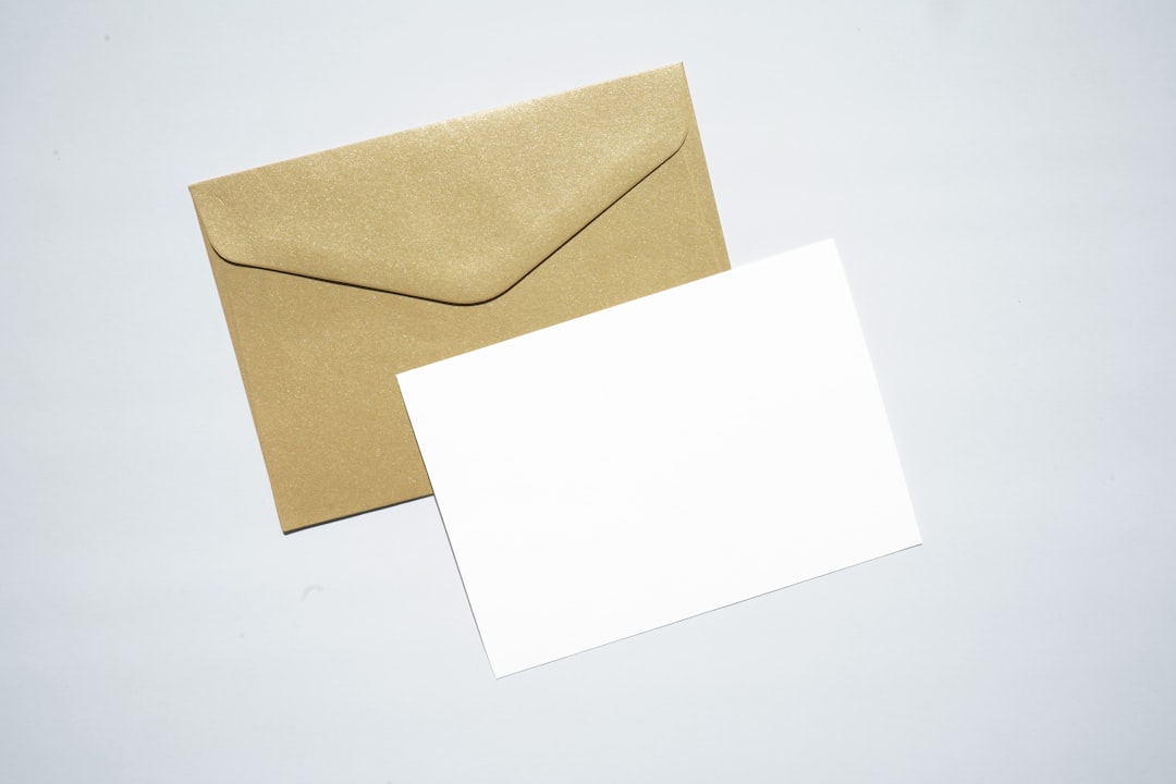découvrez notre sélection d'enveloppes de haute qualité, idéales pour tous vos envois. que ce soit pour des courriers professionnels ou personnels, nos enveloppes allient élégance et robustesse. trouvez l'enveloppe parfaite pour chaque occasion !