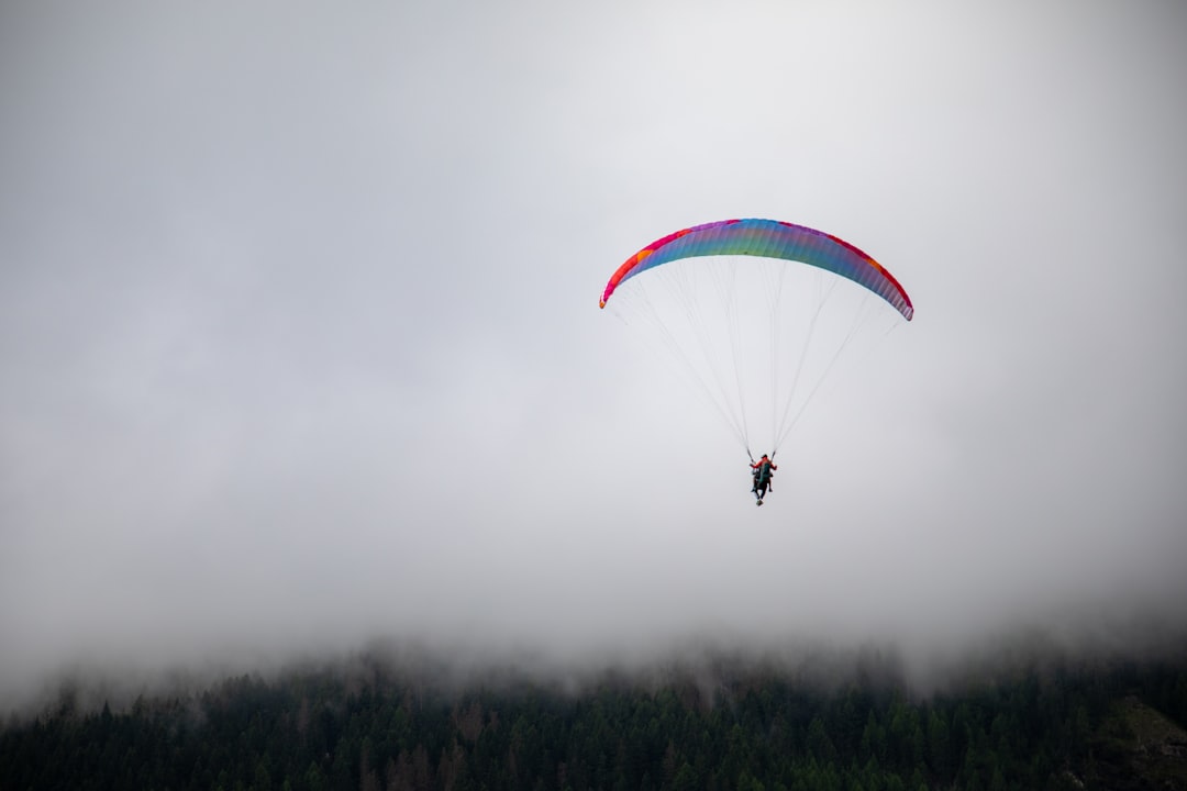 découvrez l'art de surmonter l'hésitation et prenez des décisions éclairées dans tous les aspects de votre vie. apprenez des techniques pratiques pour renforcer votre confiance et agir avec détermination.