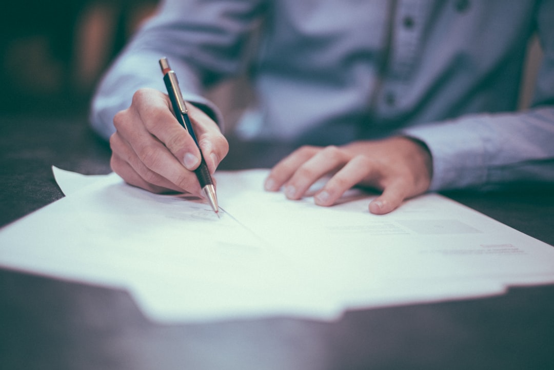 découvrez l'importance de l'identification, des techniques modernes aux défis de la sécurité. informez-vous sur les méthodes d'identification personnelle et professionnelle, ainsi que sur leur impact dans notre société.