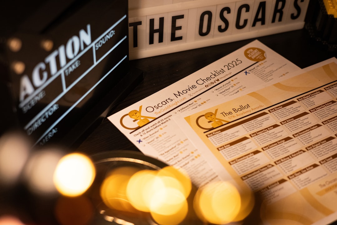 découvrez tout sur les oscars, la prestigieuse cérémonie de récompenses cinématographiques qui célèbre l'excellence artistique à hollywood. suivez l'actualité des nominations, des gagnants et des moments marquants de cette soirée inoubliable.