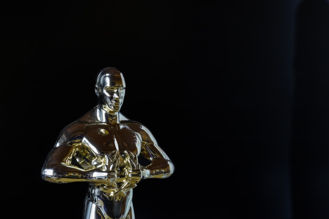 découvrez tout sur les oscars, la prestigieuse cérémonie récompensant le meilleur du cinéma mondial. suivez l'actualité, les nominations, les vainqueurs et les moments marquants de cette célébration incontournable du 7ème art.