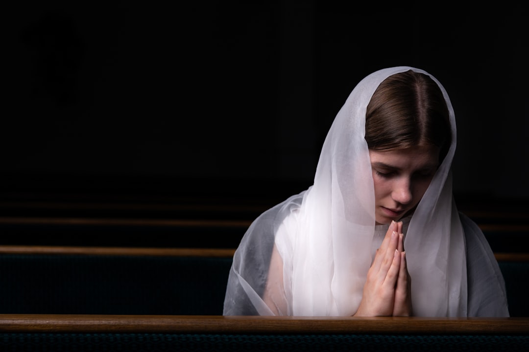découvrez l'univers fascinant des religions : leurs croyances, pratiques et impacts sur la culture. explorez les grands courants spirituels, leurs histoires et leur influence sur notre société moderne.