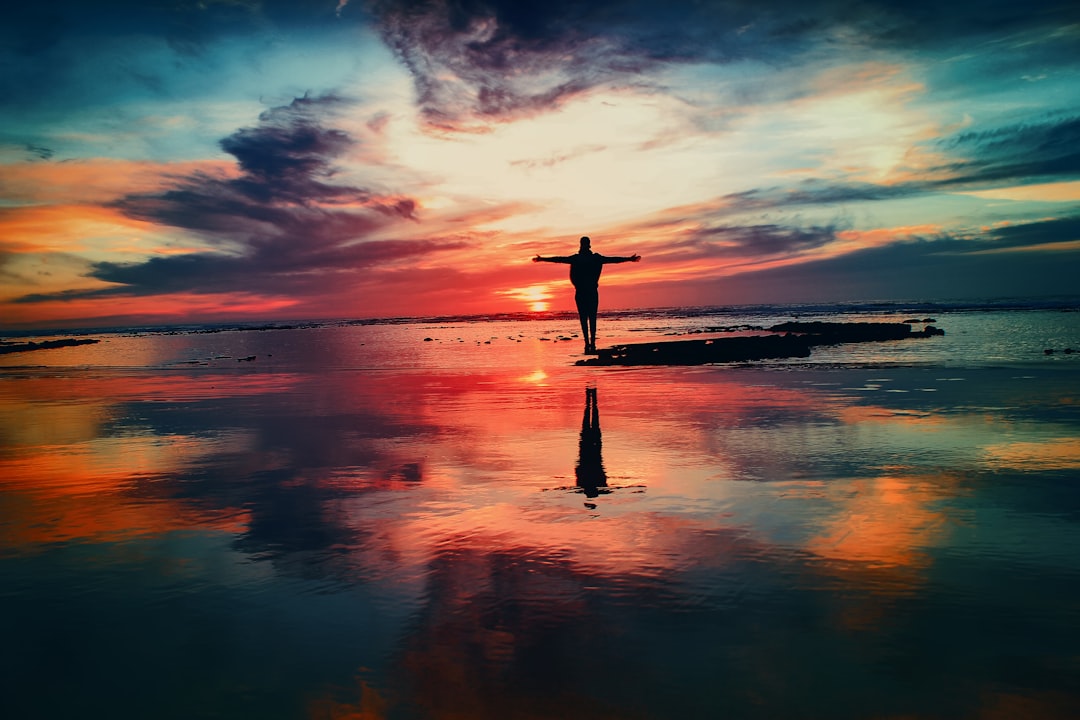 découvrez la signification spirituelle profonde qui se cache derrière les expériences de la vie. explorez les enseignements, les symboles et les pratiques spirituelles qui enrichissent notre compréhension de soi et du monde qui nous entoure.