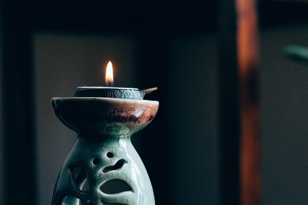 découvrez la signification spirituelle derrière les concepts et les pratiques qui enrichissent notre compréhension de la vie, de l'âme et de l'univers. plongez dans un voyage introspectif et explorez les messages profonds qui nourrissent notre être intérieur.