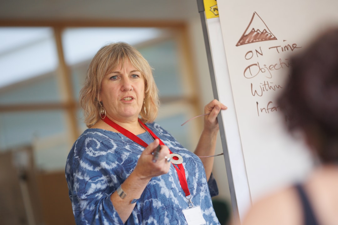 découvrez tout ce qu'il faut savoir sur les salaires des enseignants en france, incluant les variations selon le niveau d'enseignement, l'expérience professionnelle, et les avantages associés. informez-vous sur les tendances et les évolutions récentes du secteur éducatif.