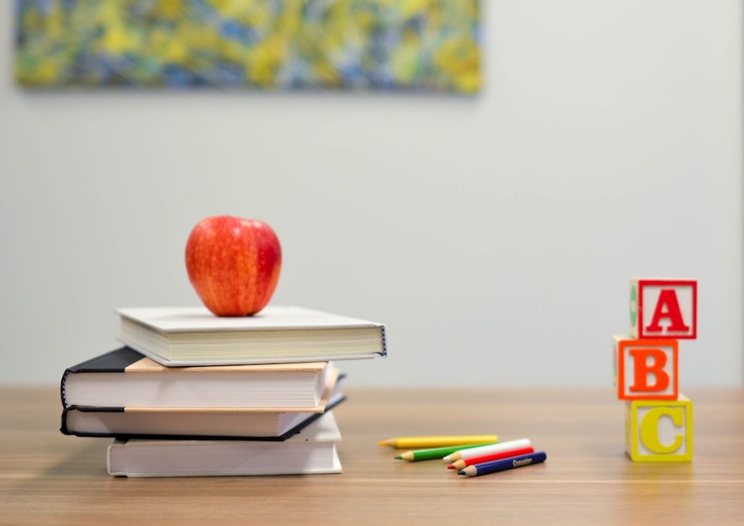découvrez tout ce qu'il faut savoir sur le salaire des enseignants : analyse des rémunérations, facteurs influençant les salaires et comparaison par niveau d'expérience et région. informez-vous sur les opportunités financières dans le secteur de l'éducation et ce qu'elles signifient pour les carrières des enseignants.