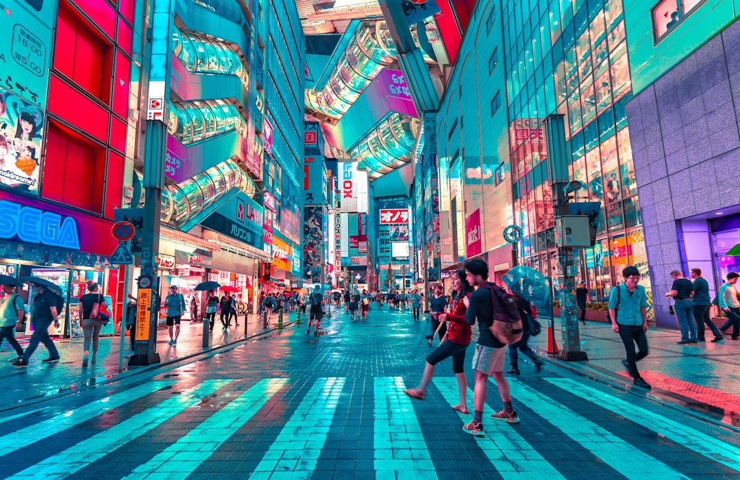 découvrez tokyo, la capitale japonaise dynamique mêlant tradition et modernité. explorez ses temples historiques, sa cuisine délicieuse, ses boutiques futuristes et ses quartiers animés. plongez dans l'effervescence de cette métropole fascinante !