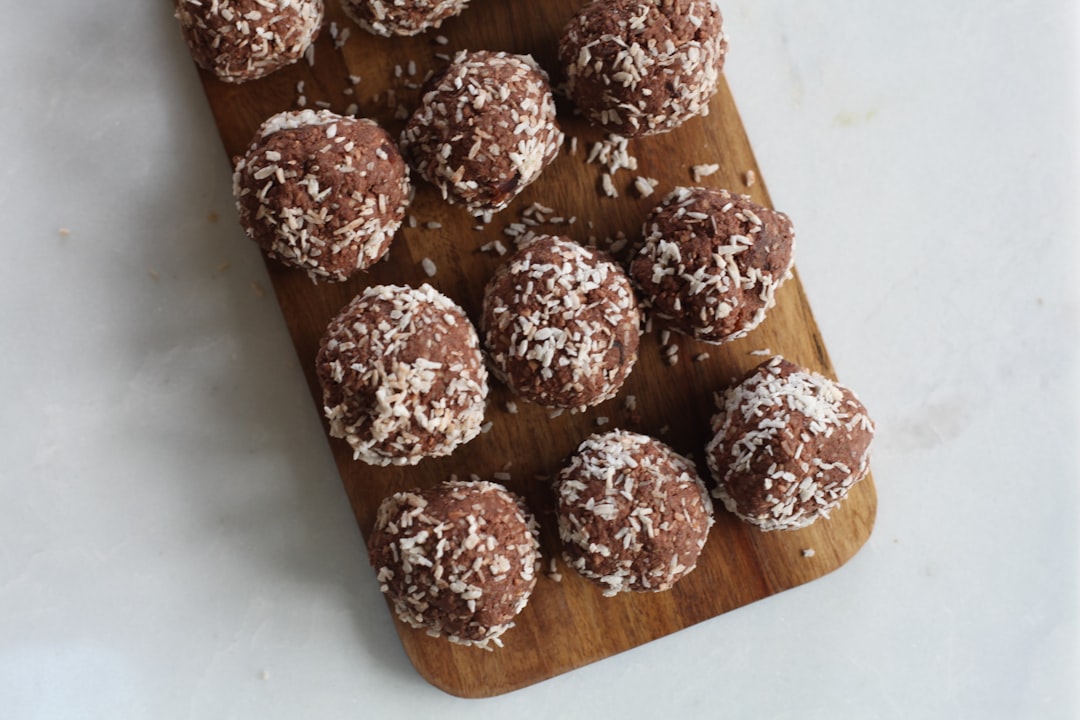 découvrez l'univers fascinant des truffes, ces champignons rares et délicats qui envoûtent les palais du monde entier. apprenez tout sur leur origine, leurs variétés, et comment les utiliser en cuisine pour sublimer vos plats.