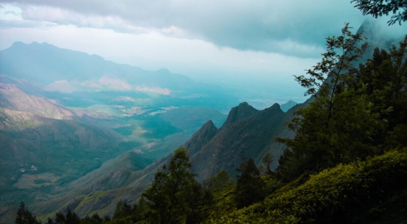 découvrez les merveilles du monde à travers une exploration fascinante de paysages époustouflants, de créations humaines incroyables et de trésors naturels. éveillez votre curiosité et laissez-vous inspirer par les 'wonders' qui font la beauté de notre planète.